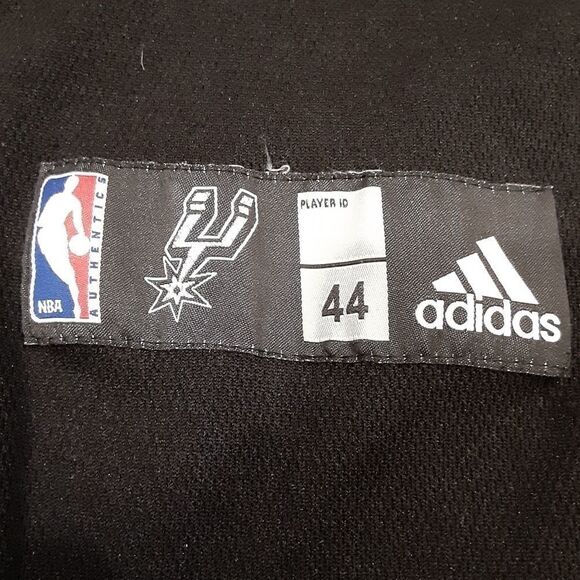 San Antonio Spurs Jersey - Picture 5 of 12